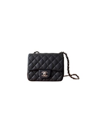 Black Chanel MINI FLAP BAG (Best
 grade)