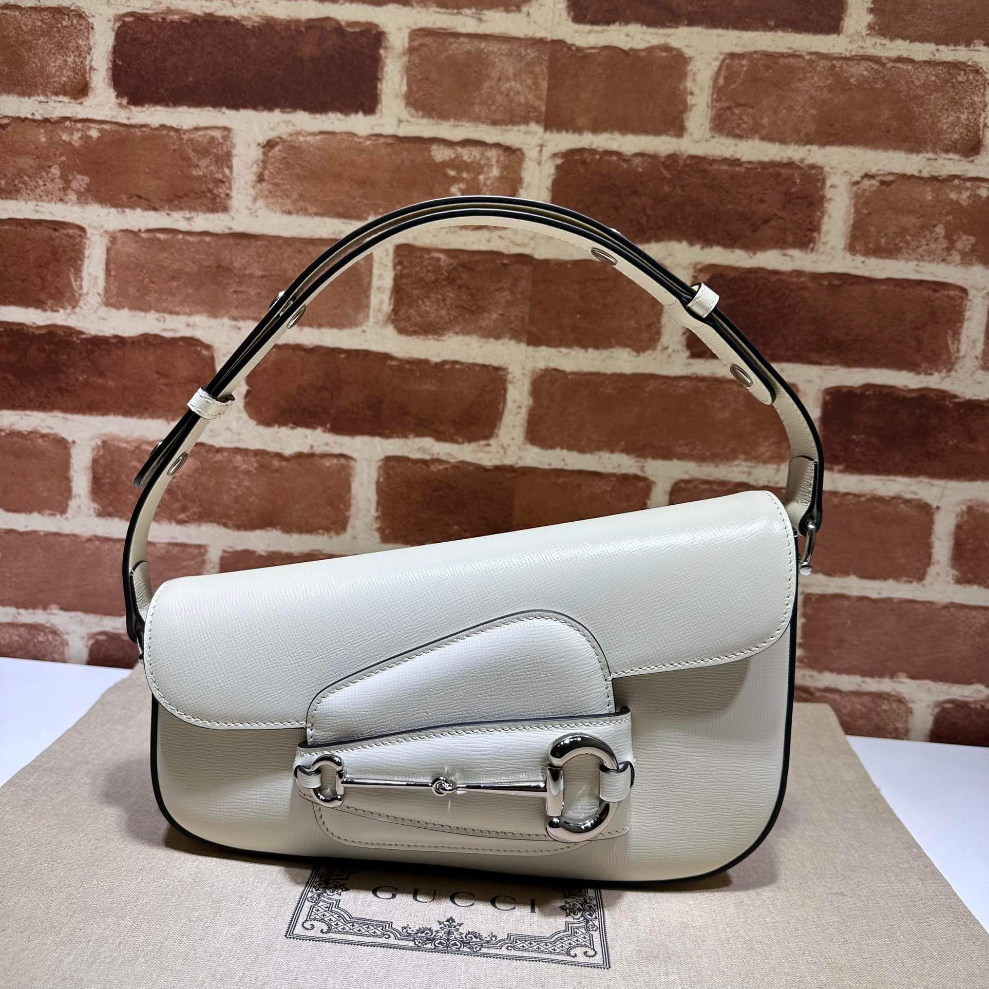 White Gucci Horsebit 1955 Small Shoulder Bag - Image 2