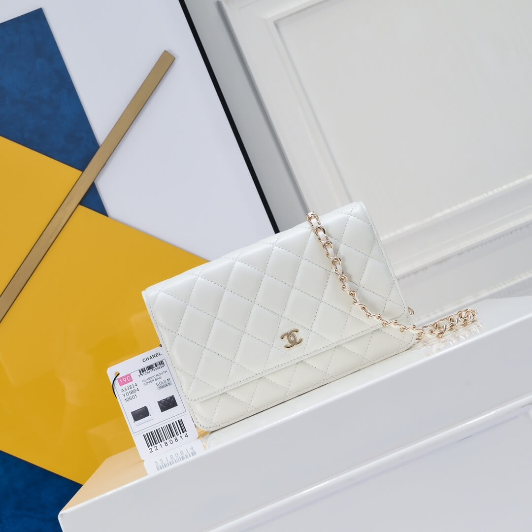 White Chanel classic chain wallet - Image 2