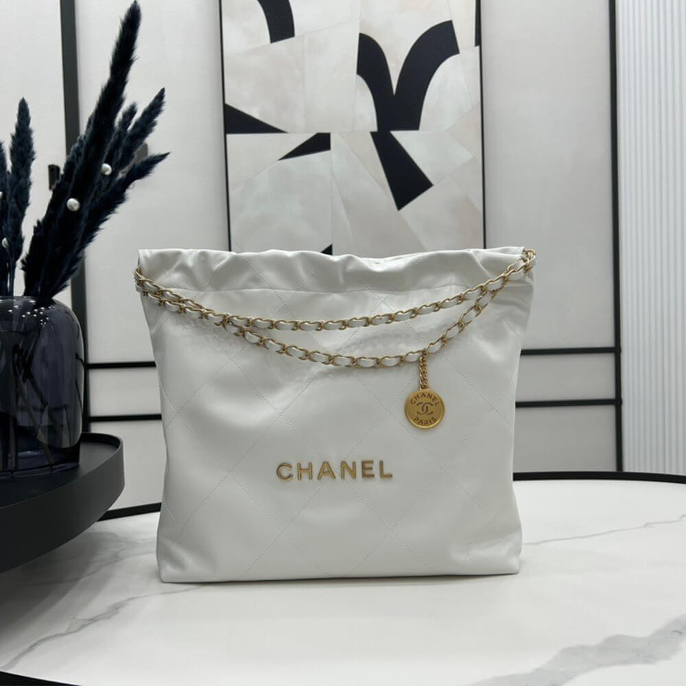 White CHANEL 22 Bag (Best
 grade) - Image 2