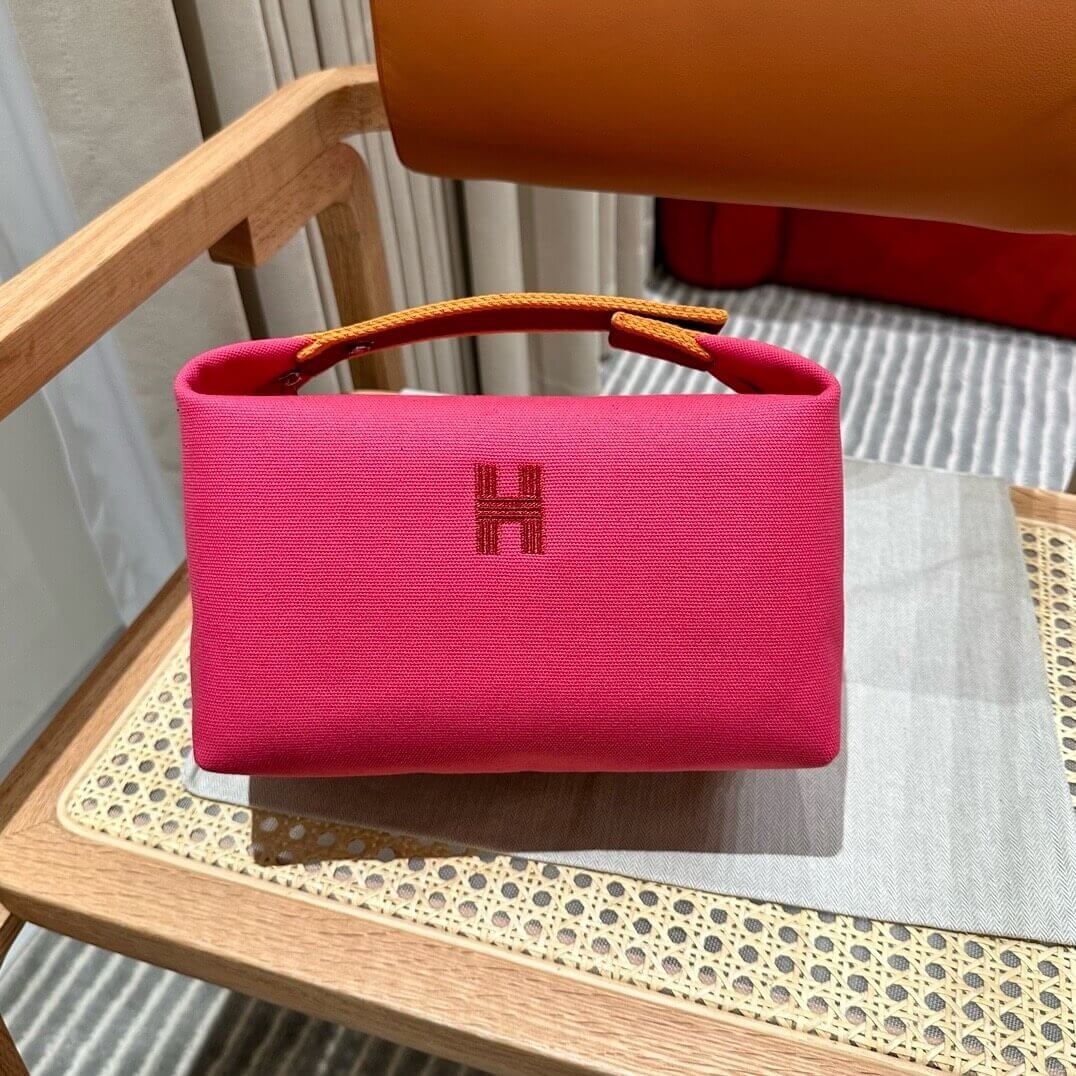 Hermes toiletery bag - Image 2