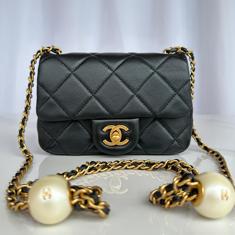 Black Chanel MINI FLAP BAG - Image 2