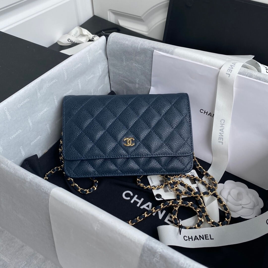 Chanel classic chain wallet - Image 2