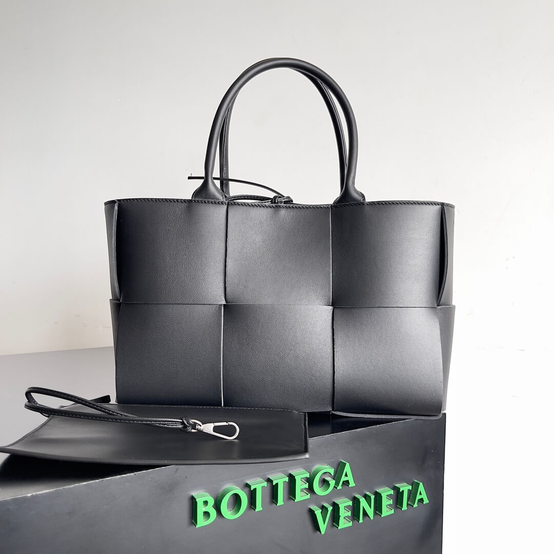 Black Bottega Veneta Small Arco Tote - Image 2