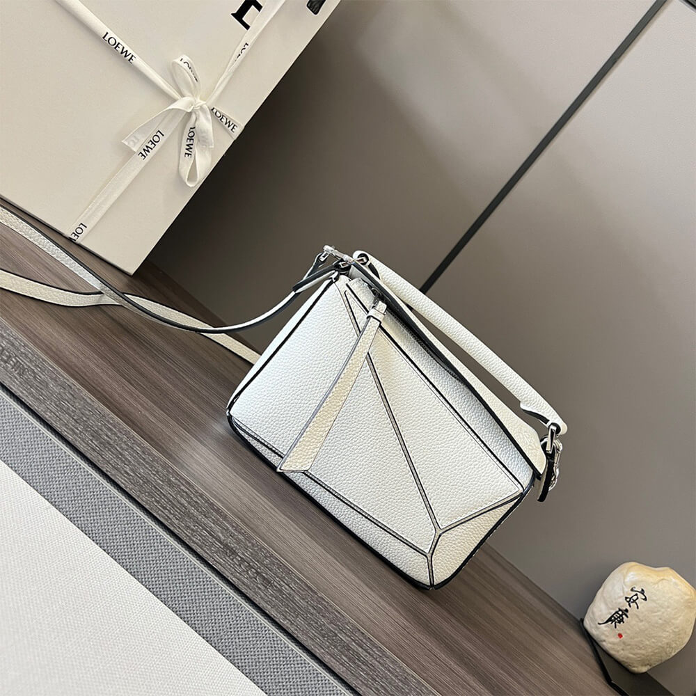 White LOEWE Mini Puzzle bag in classic calfskin - Image 2