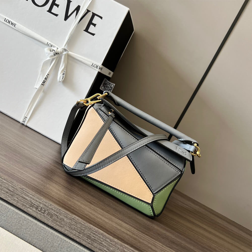 Nude LOEWE Mini Puzzle bag in classic calfskin - Image 2