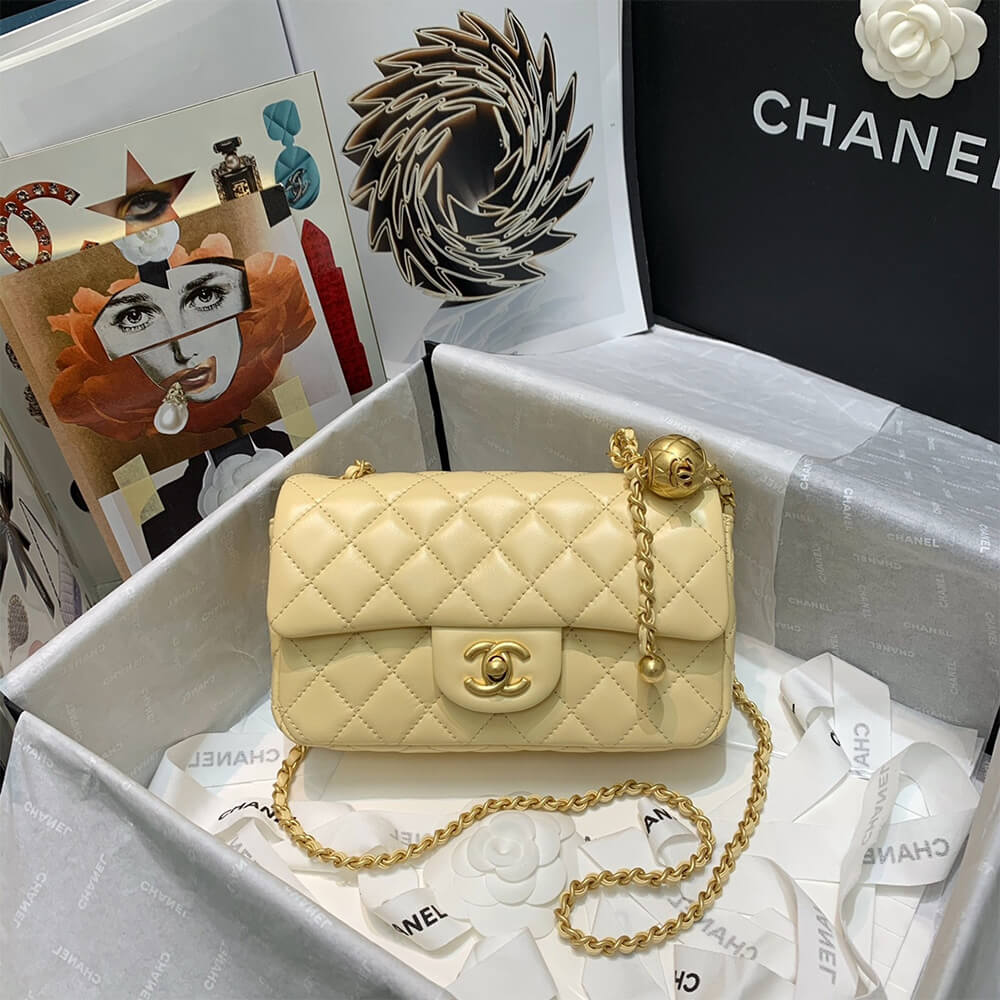 CHANEL Classic Flap Shoulder Bag - Image 2