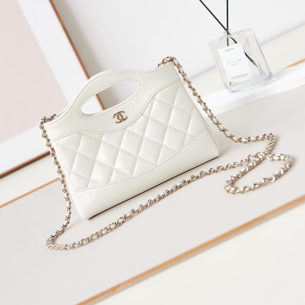 CHANEL 31 nano Bag - Image 2