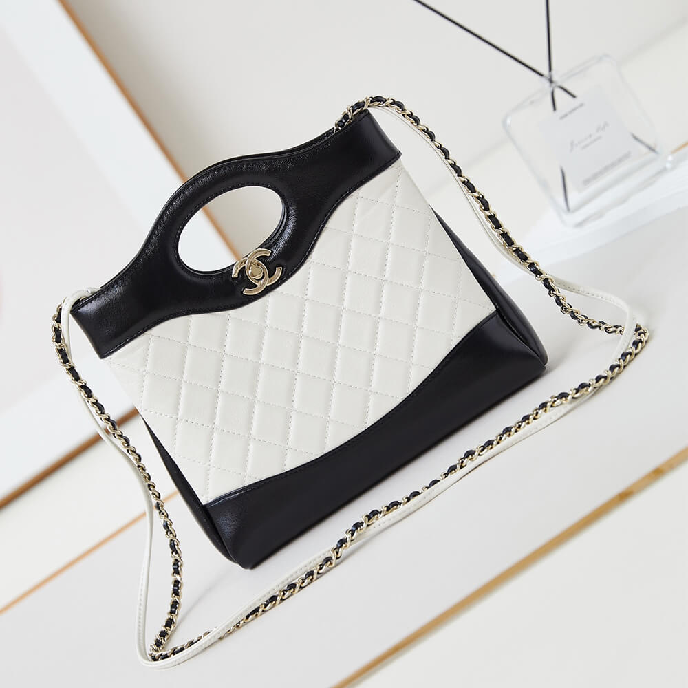 CHANEL 31 Mini Shopping Bag - Image 2