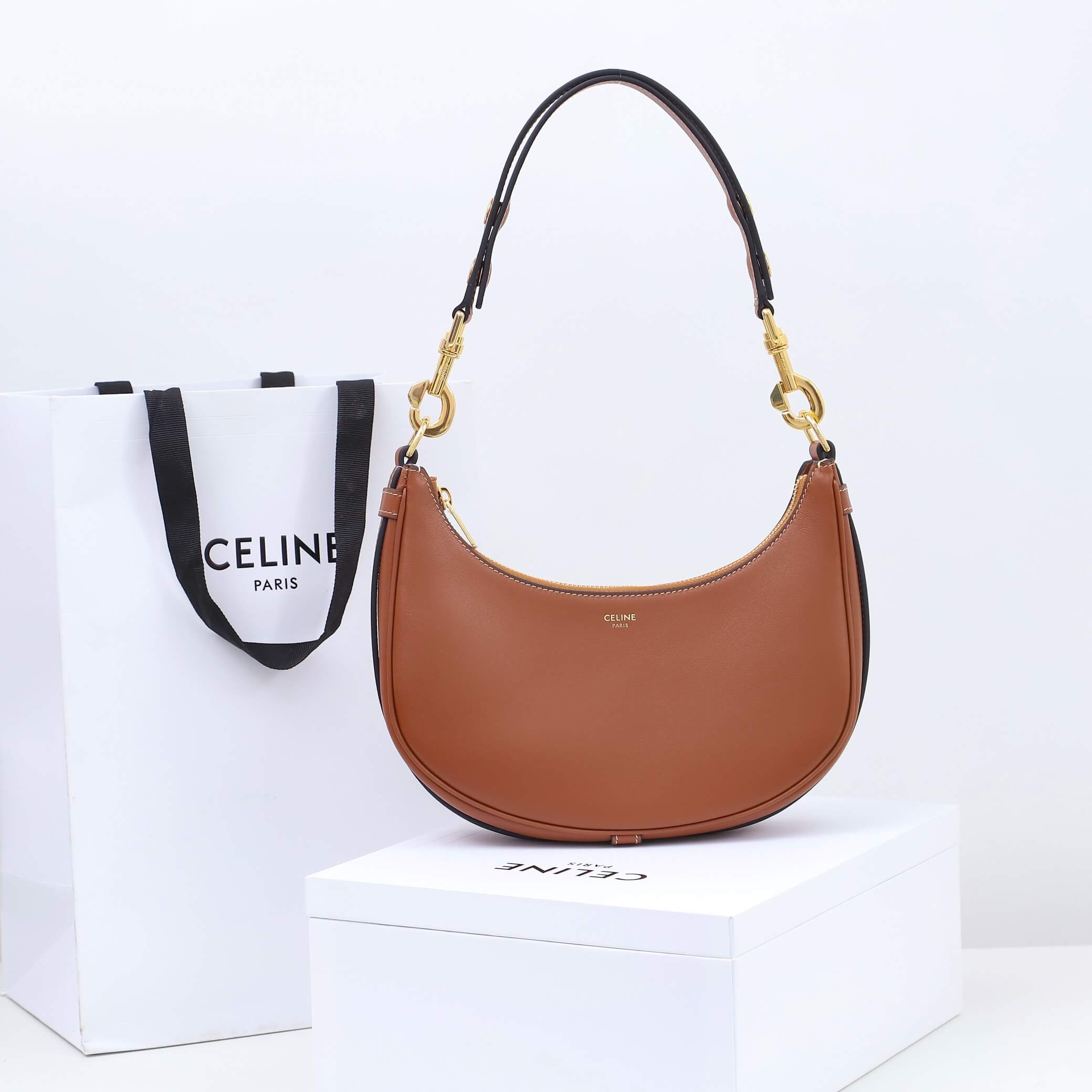 CELINE Medium Ava Shoulder Bag in Smooth Calfskin - Image 2