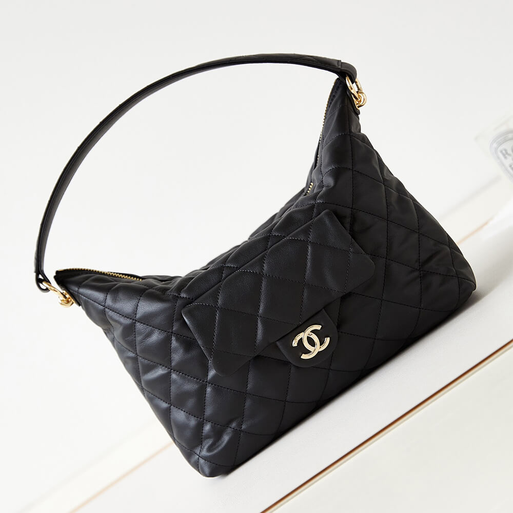 Chanel Hippie hobo bag - Image 2