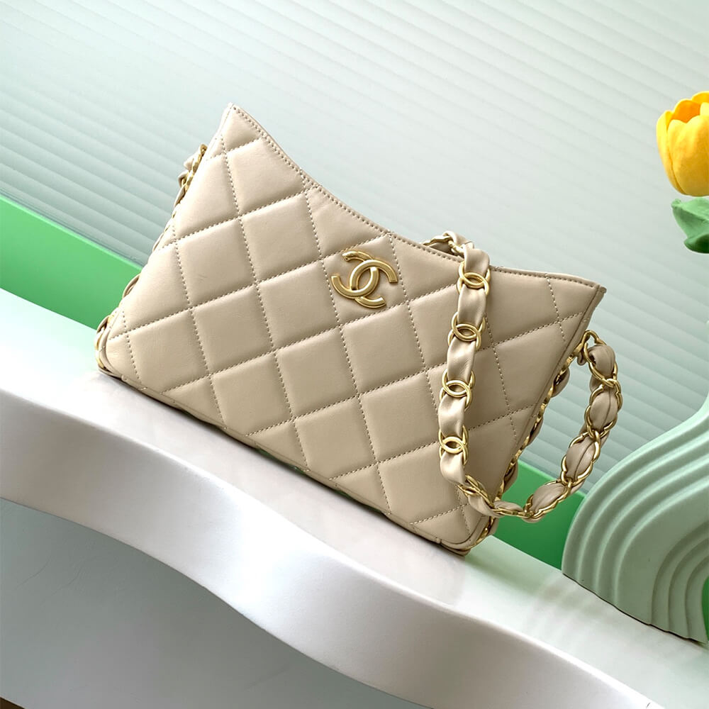 CHANEL Hippie Bag - Image 2