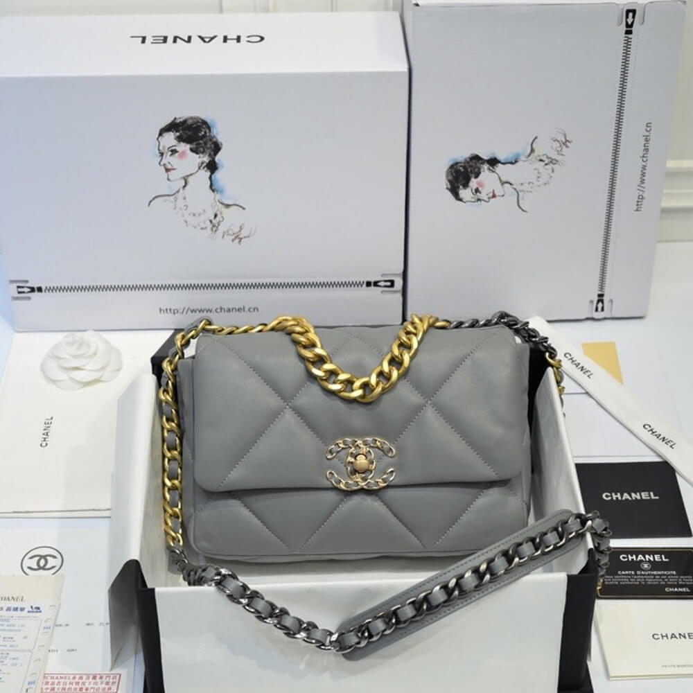 CHANEL 19 HANDBAG - Image 2