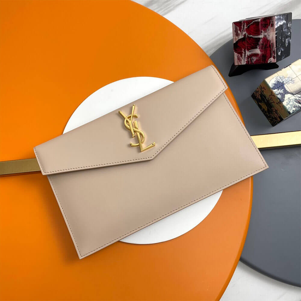 dark YSL UPTOWN POUCH IN GRAIN DE POUDRE EMBOSSED LEATHER - Image 2