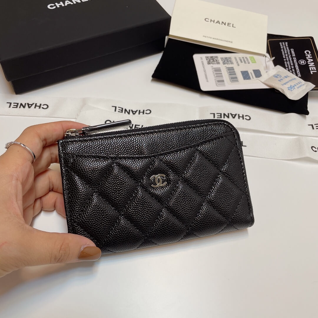 Chanel Classic Zipped Card Holder - Image 2