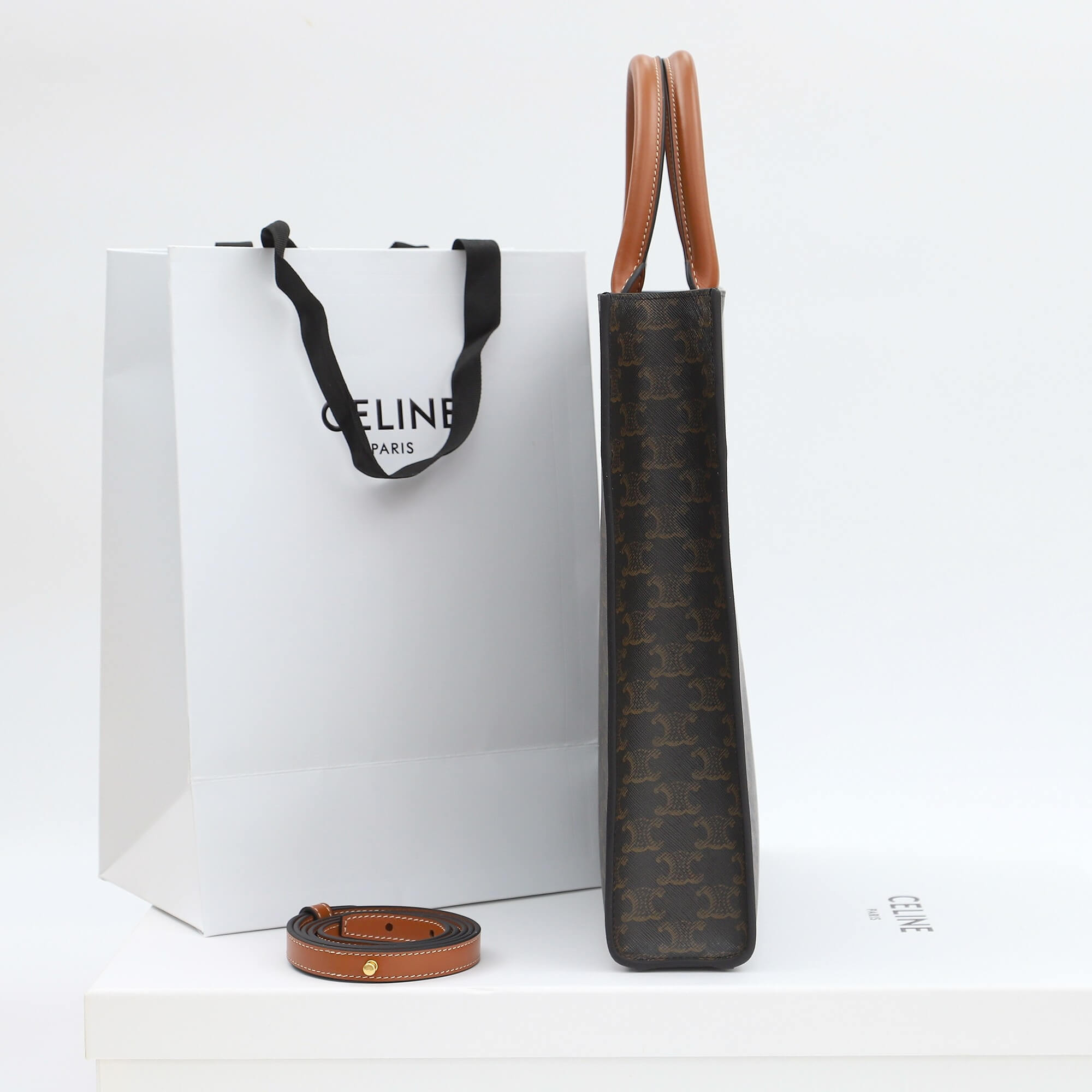 Tan CELINE Vertical Cabas bag in calfskin with logo print and Celine print - Image 3