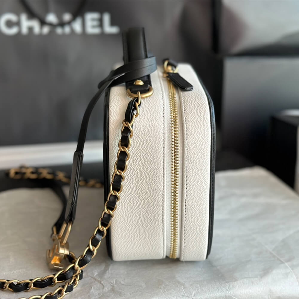 Chanel Medium Filigree Makeup Case - Image 3