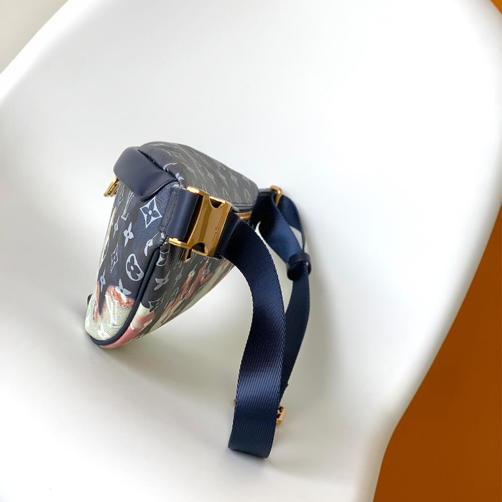 LV Discovery Bumbag PM - Image 3