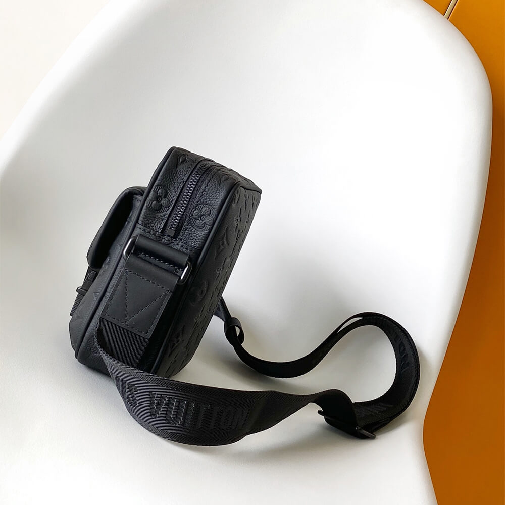 LV Getaway Messenger Bag - Image 3