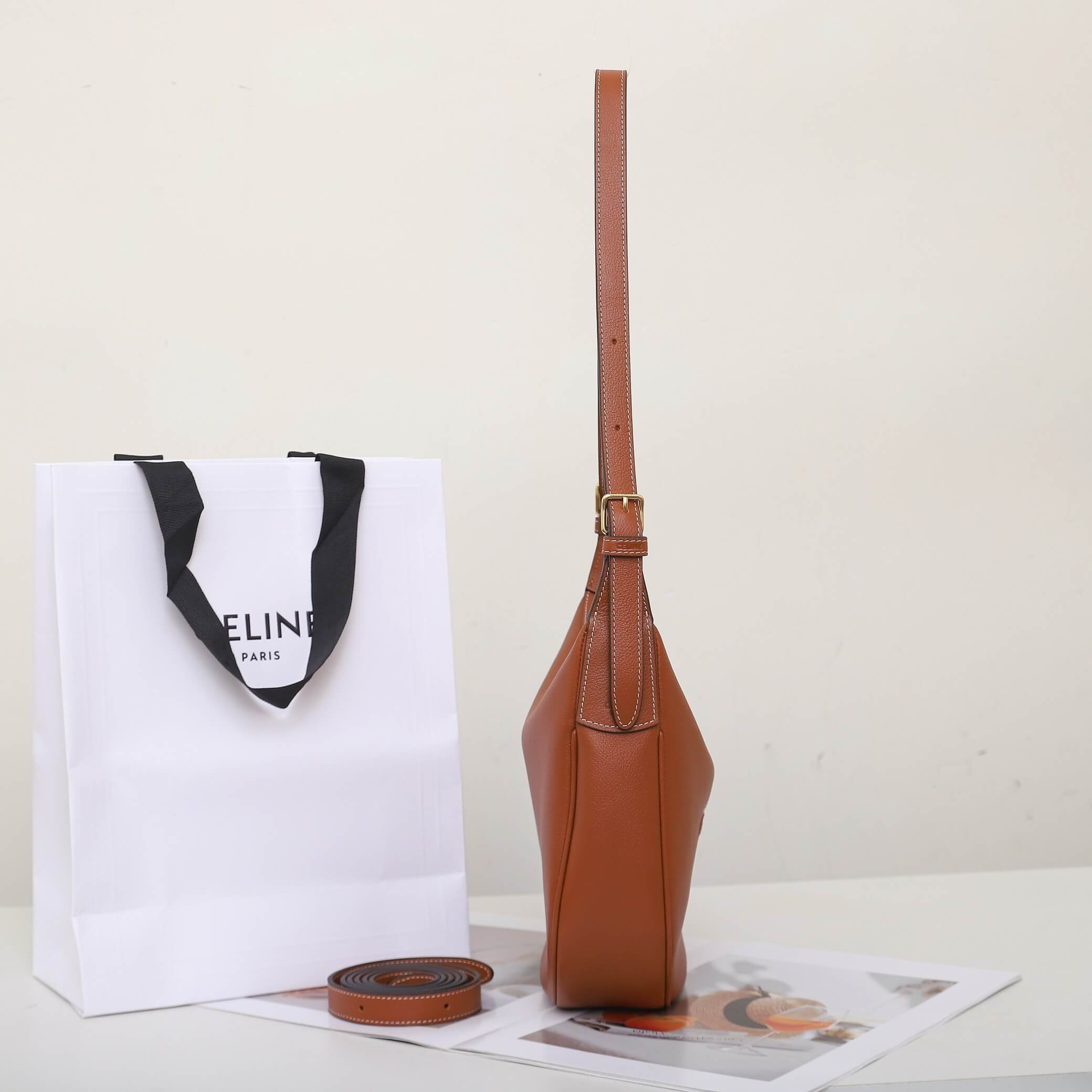 CELINE HELO?SE TRIOMPHE SMALL BAG IN SOFT CALFSKIN - Image 3