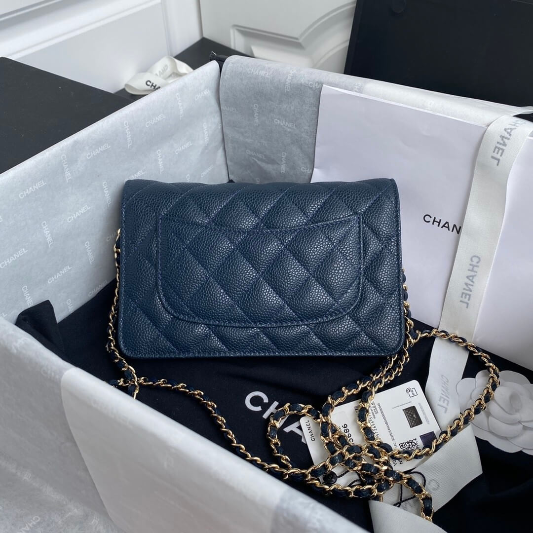 Chanel classic chain wallet - Image 3