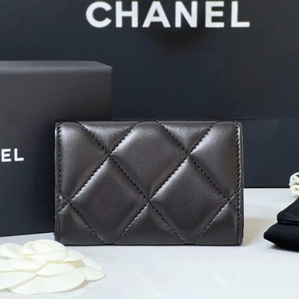 Black Chanel 19 flap card holder - Image 3
