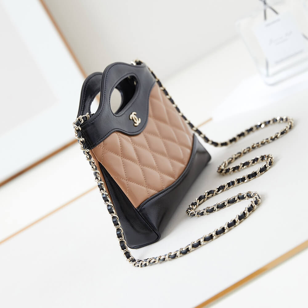 CHANEL 31 nano Bag - Image 3
