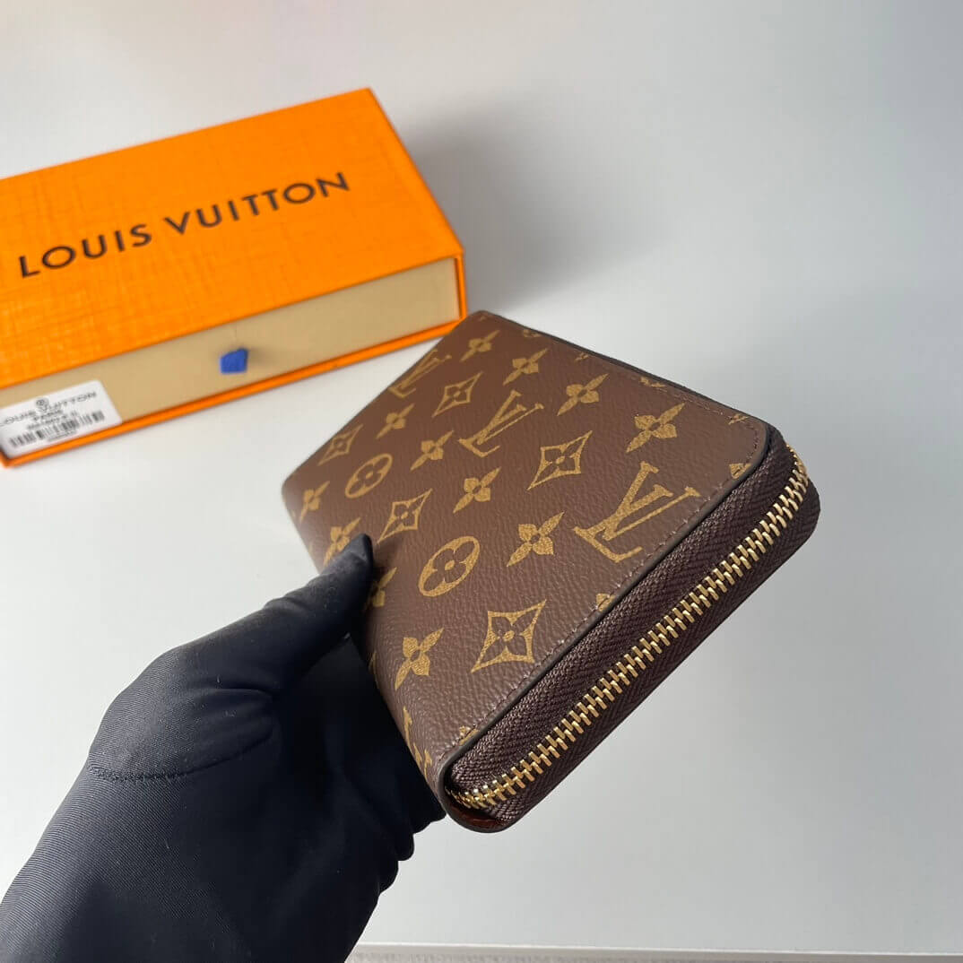 LV Zippy Wallet - Image 3