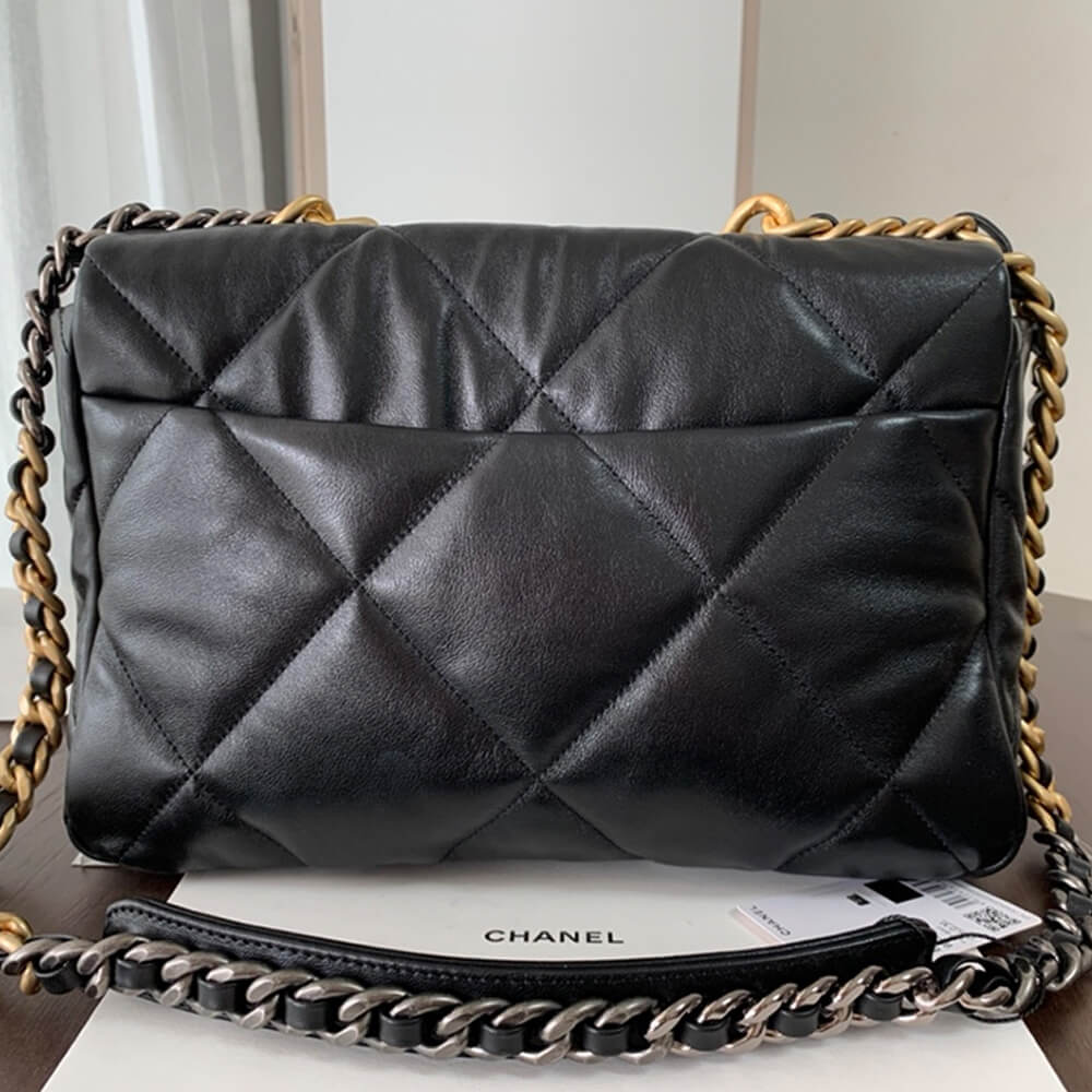 CHANEL 19 Large Handbag - Image 3