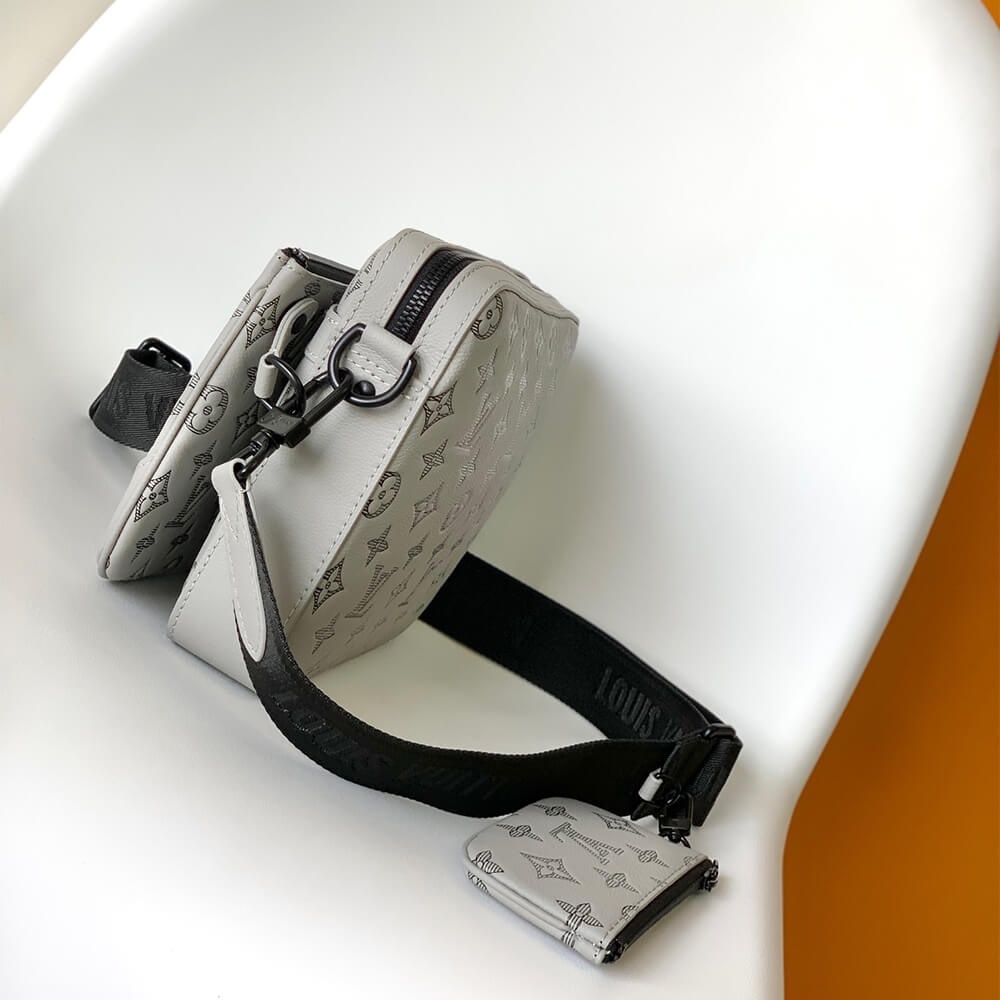 LV rio Messenger Bag - Image 3