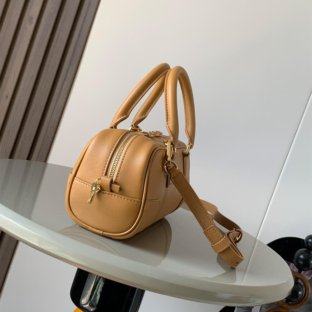 Gold Metal LOEWE Amazona 23 Cropped bag in nappa calfskin (Best
GRADE) - Image 3