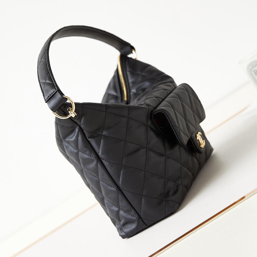 Chanel Hippie hobo bag - Image 3