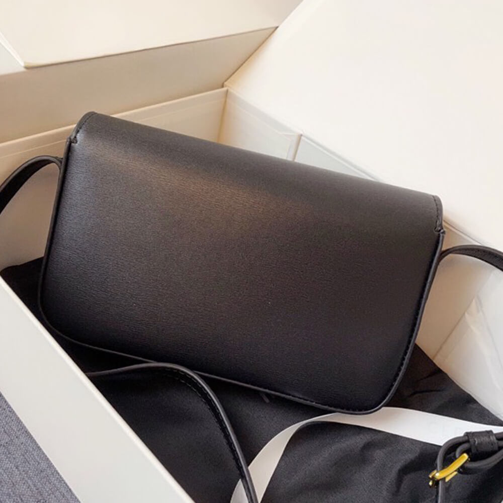 Black CELINE TRIOMPHE SHOULDER BAG - Image 3