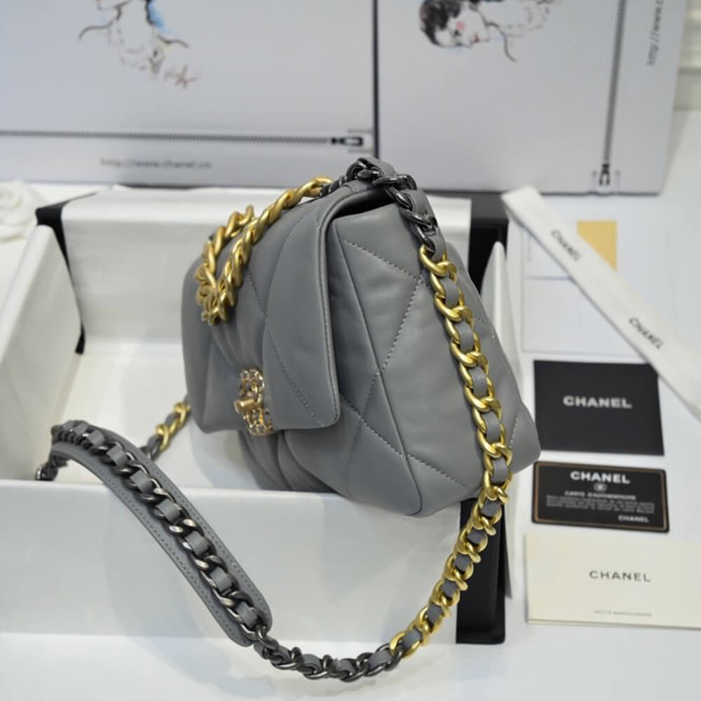 CHANEL 19 HANDBAG - Image 3