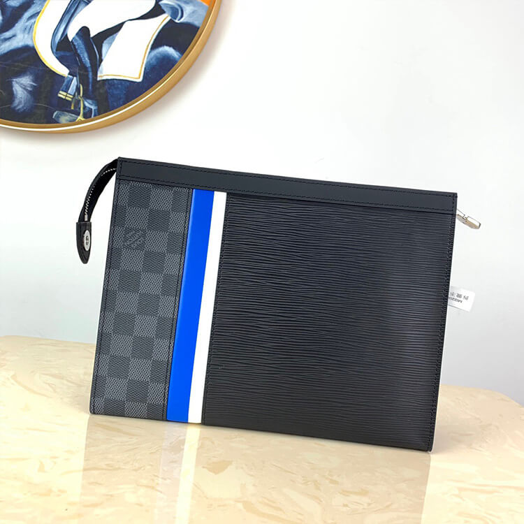Black LV Pochette Voyage MM - Image 3