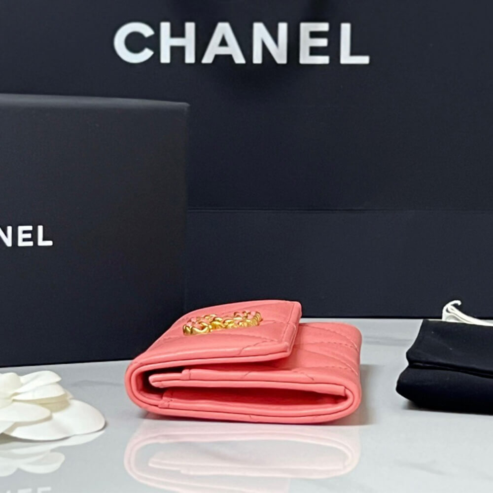 Chanel 19 flap card holder - Image 4