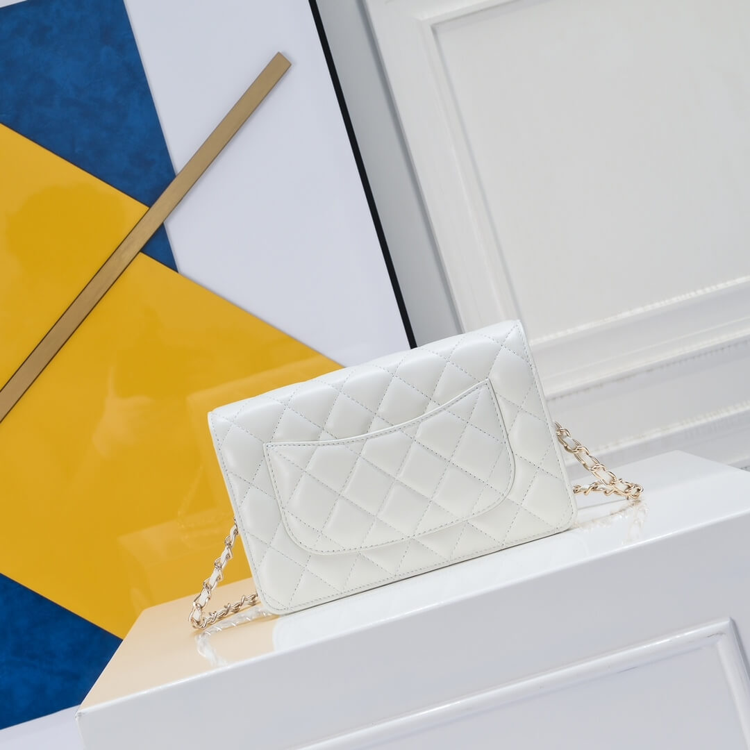 White Chanel classic chain wallet - Image 4