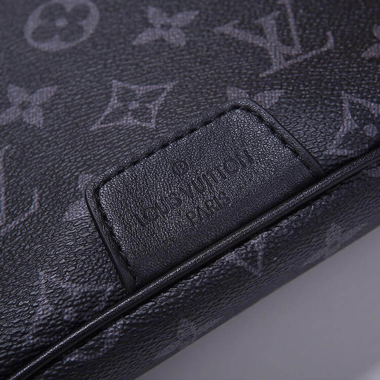 LV Discovery Bumbag - Image 4