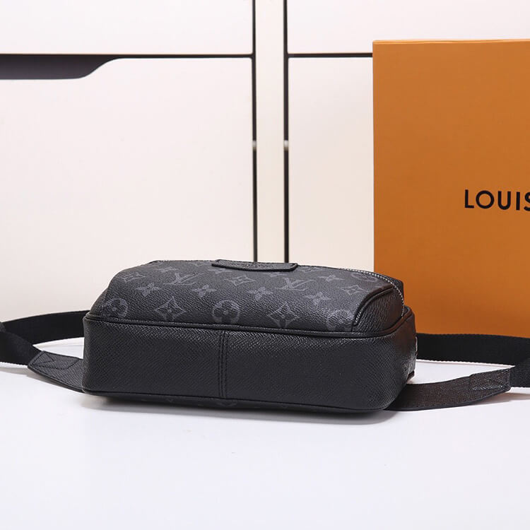 LV Outdoor Bumbag - Image 4