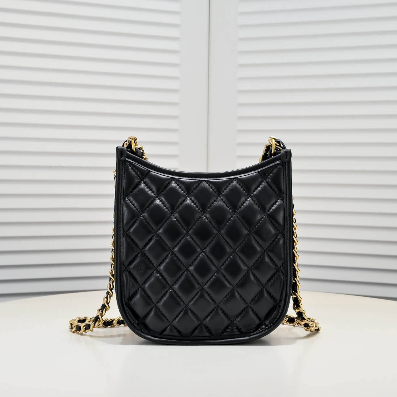 Chanel HOBO HANDBAG - Image 4