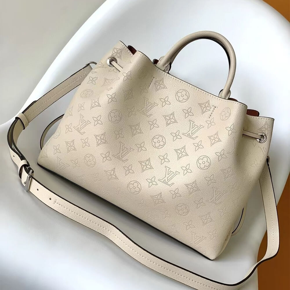LV Bella Tote - Image 4