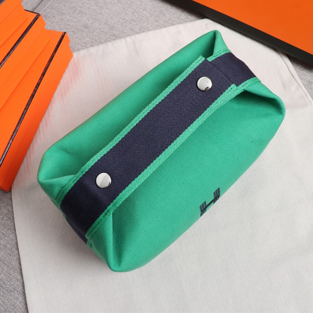Green Hermes toiletery bag - Image 4