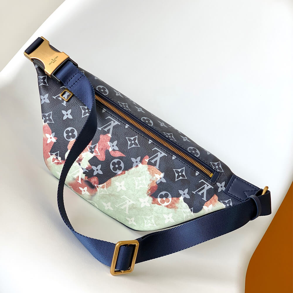 LV Discovery Bumbag PM - Image 4
