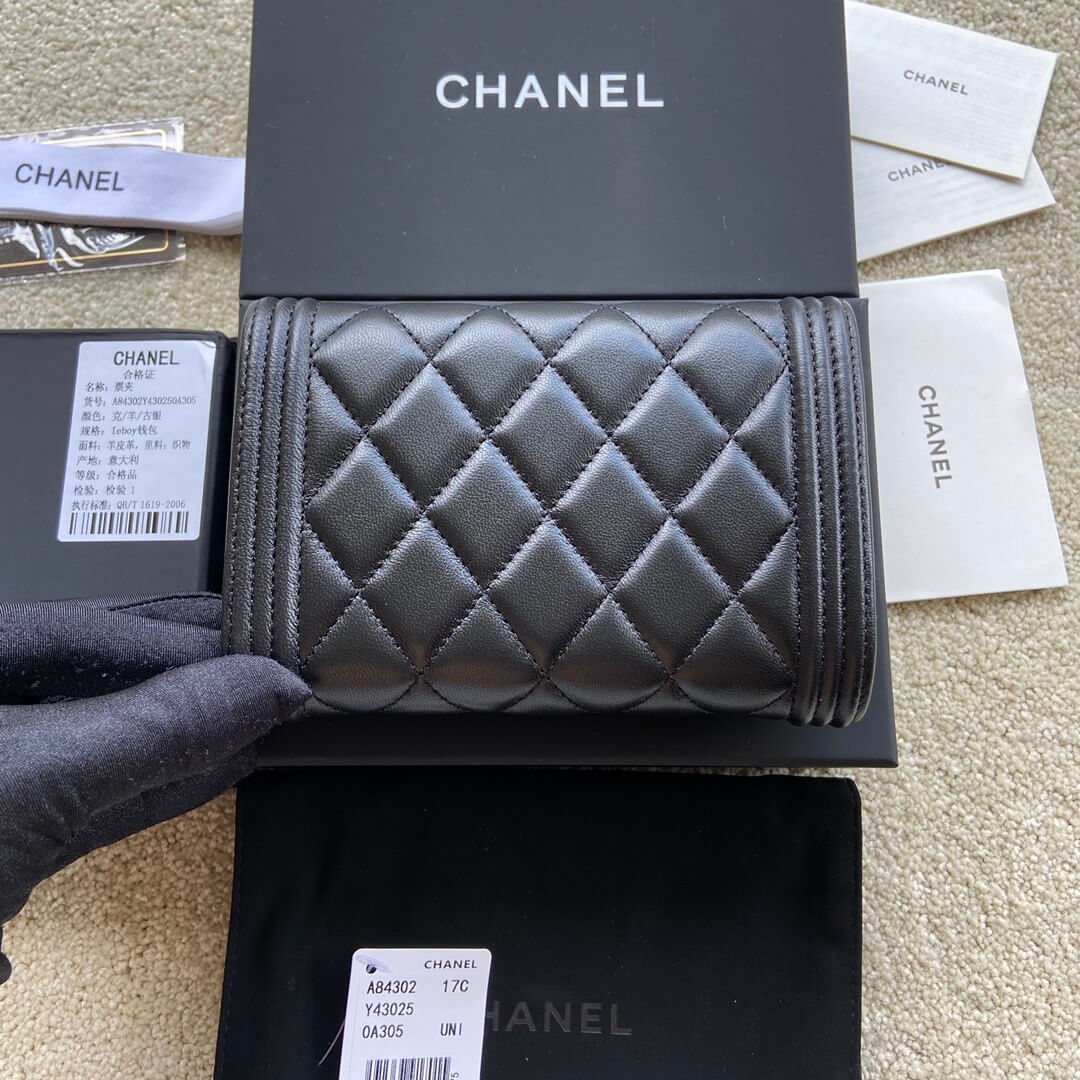Black Chanel boy long wallet - Image 4