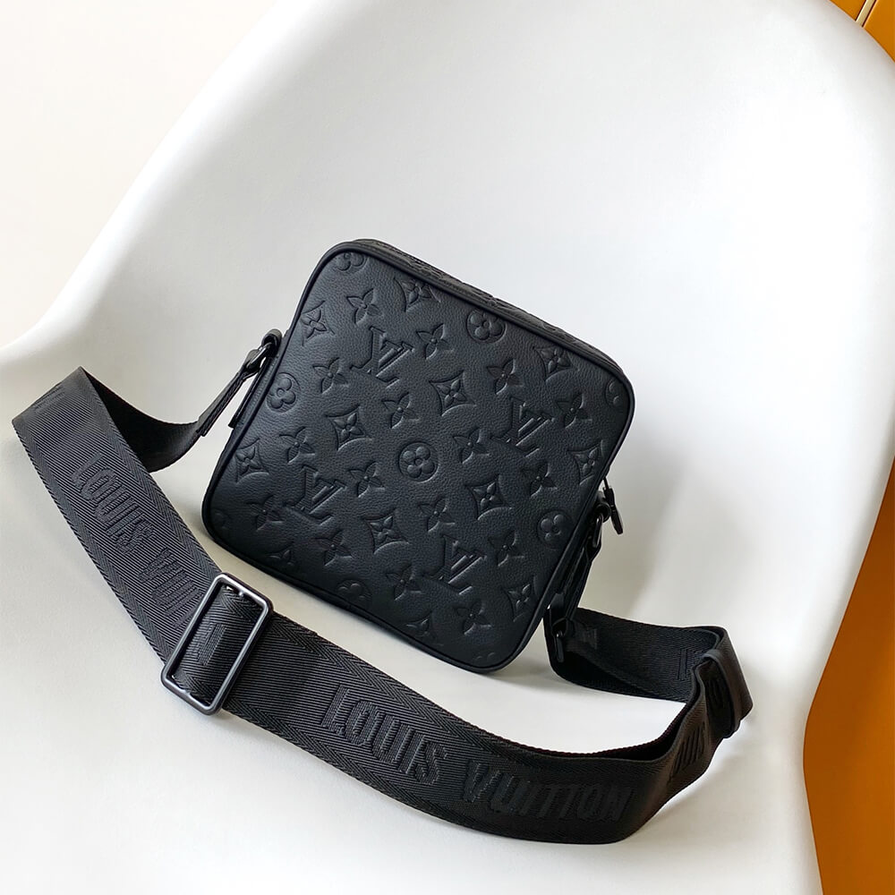 LV Getaway Messenger Bag - Image 4