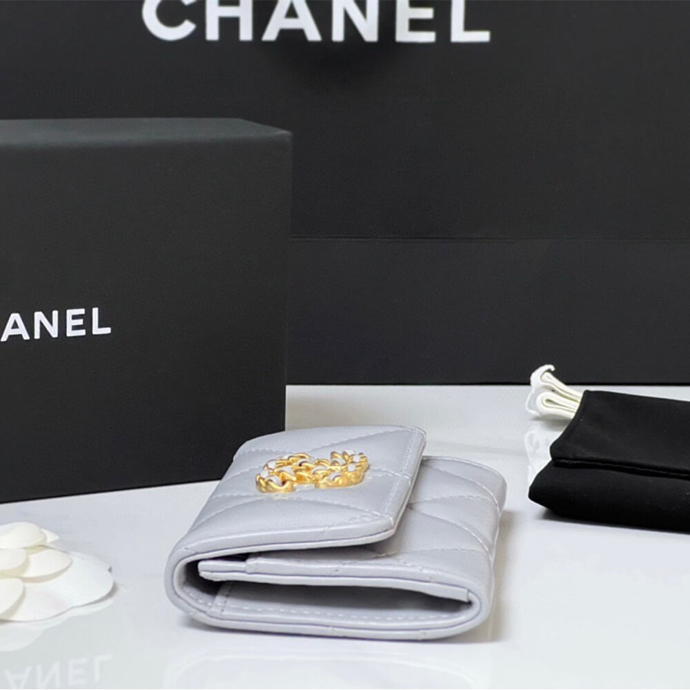 Chanel 19 flap card holder - Image 4