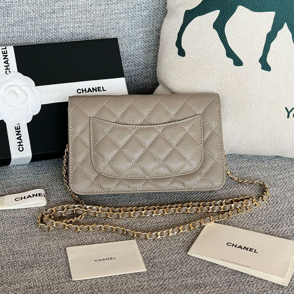 Chanel classic chain wallet - Image 4