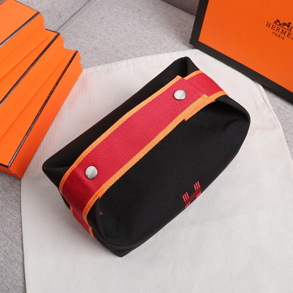 Black Hermes toiletery bag - Image 4