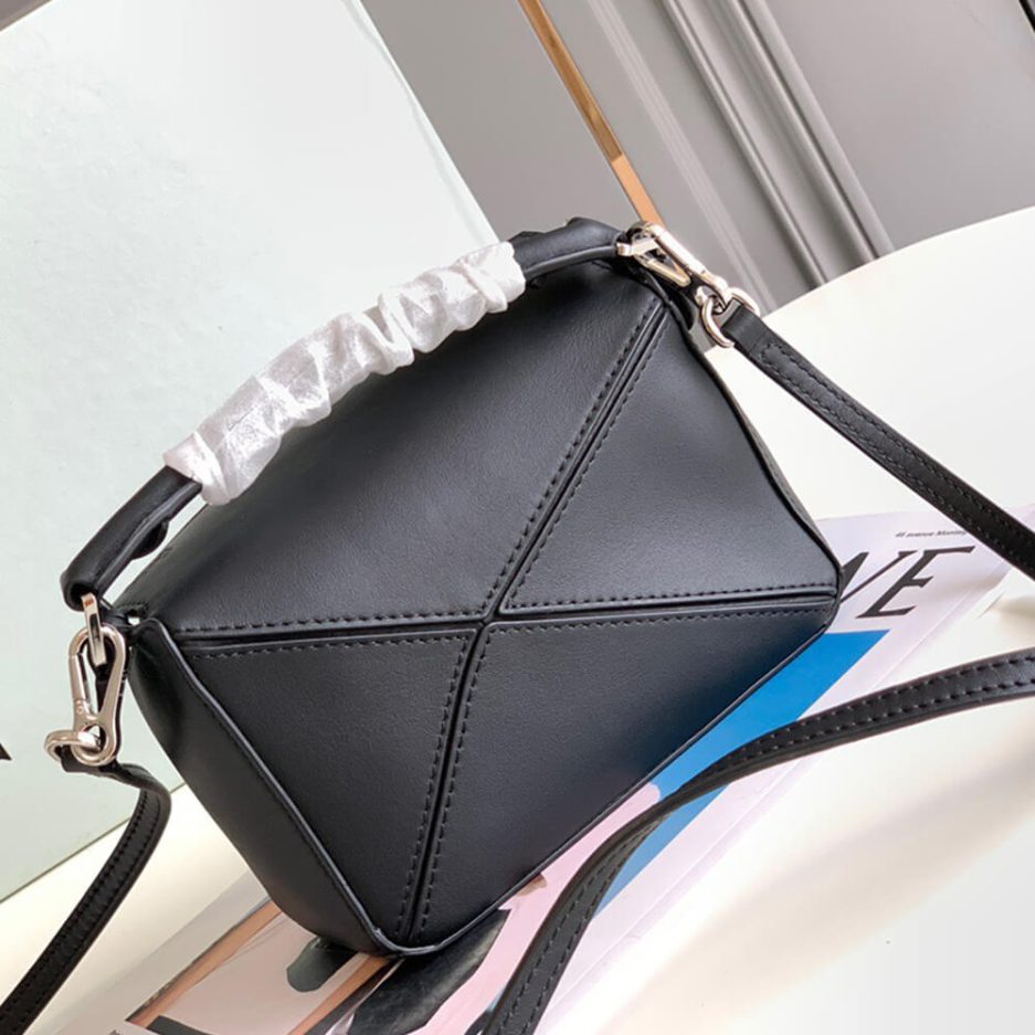 Black LOEWE Mini Puzzle bag in classic calfskin - Image 4