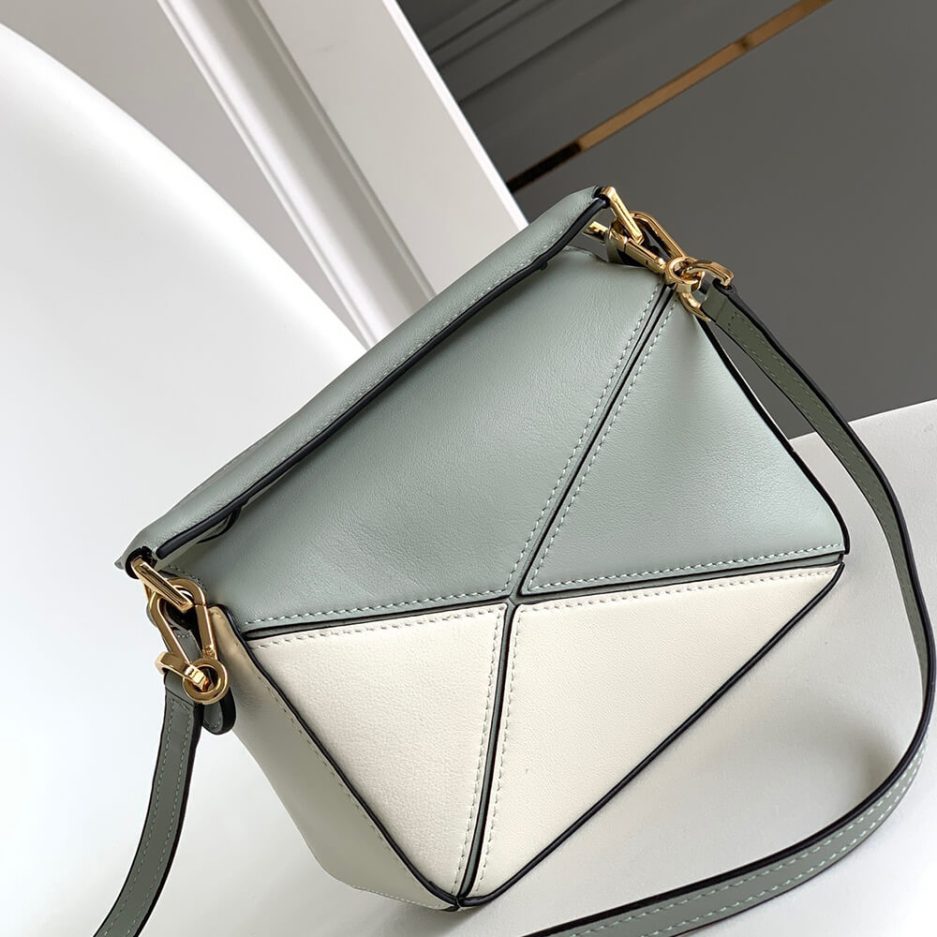 Marble Green LOEWE Mini Puzzle bag in classic calfskin - Image 4